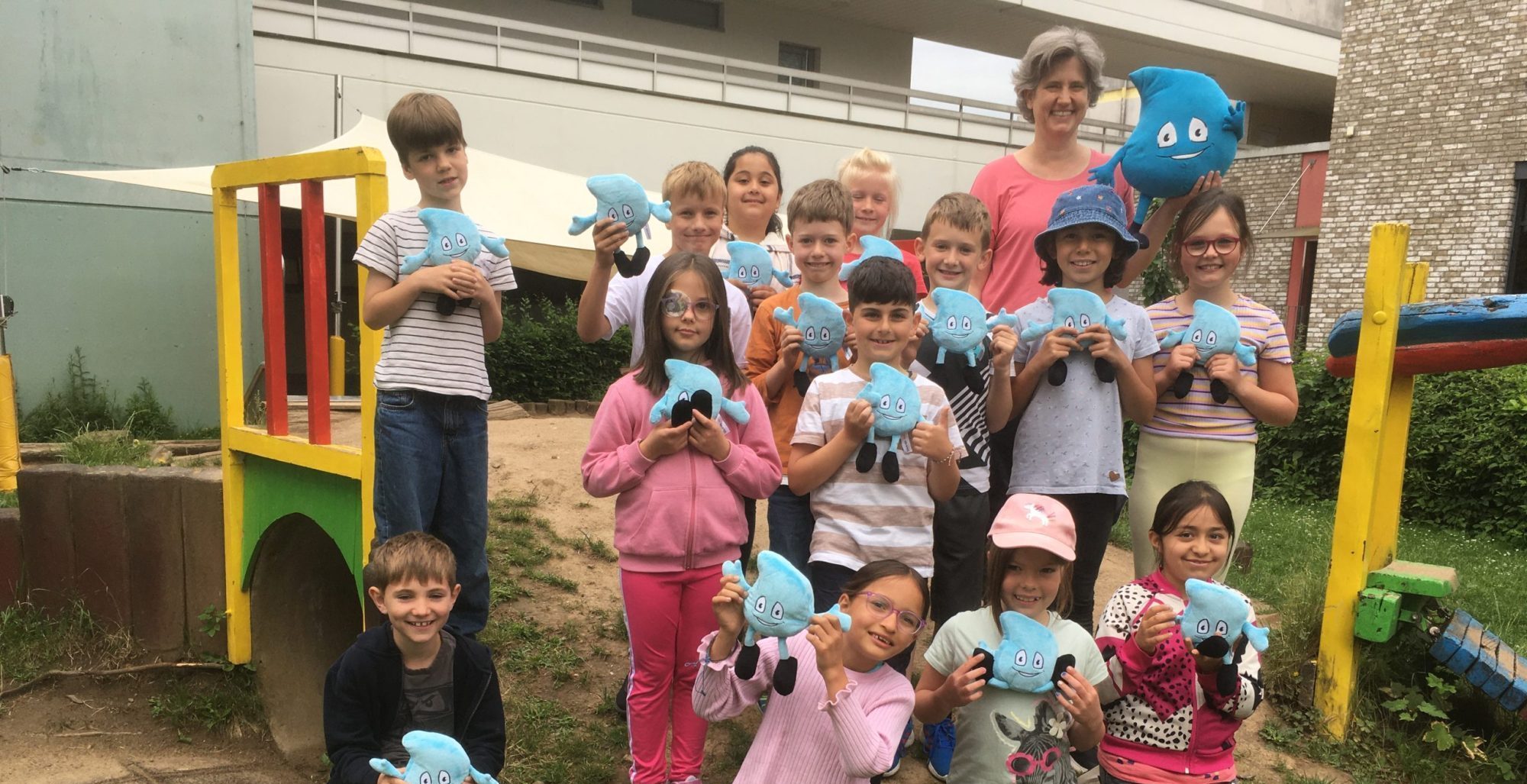 Gruppenbild beim Trinkwasser-Workshop in der Grundschule Unkel