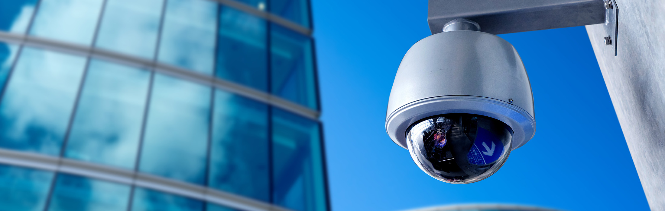 AdobeStock_76992626_©alice_photo_Kamera_Videoüberwachung_Sicherheit_Ausschnitt